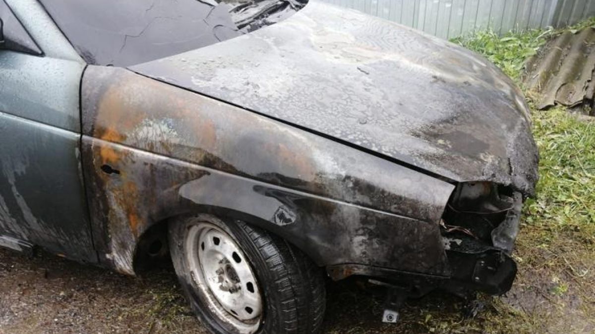 Сгоревшее авто