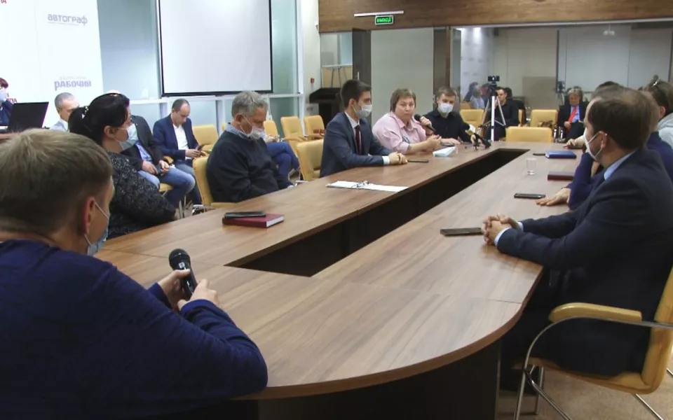Политологи и общественники обсудили итоги выборов в АКЗС