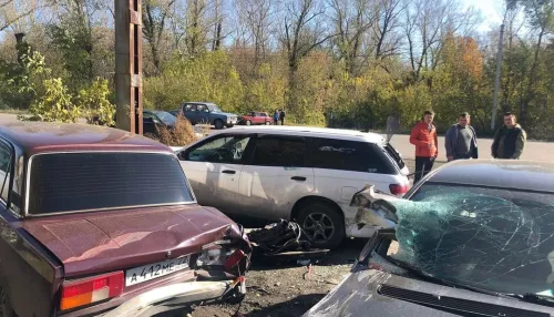 В Бийске произошло жесткое ДТП с участием четырех автомобилей