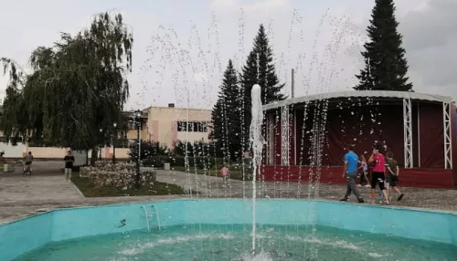 В туристическом селе Алтая появится зона отдыха с фонтаном и клумбами