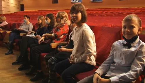 Барнаульские школьники показали, каким они видят театр через 100 лет