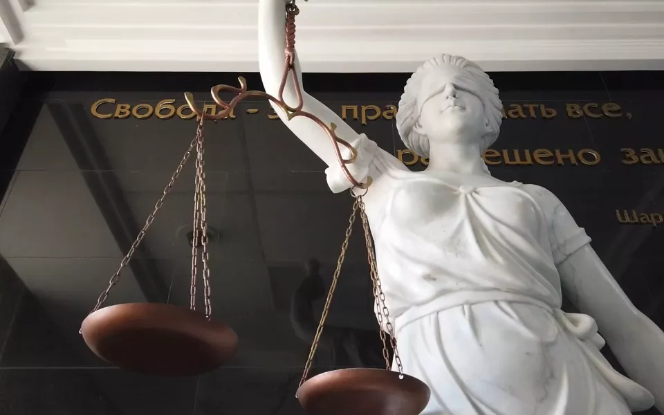 Новосибирский депутат сельсовета попал на скамью подсудимых за покупку ЛСД