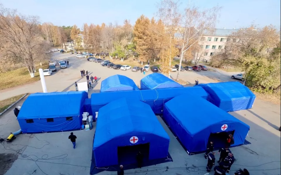 В Новосибирской области установили надувной ковидный госпиталь