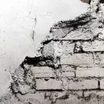 В Барнауле рабочий стройки погиб при обрушении кирпичной стены