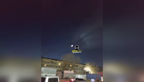 Что за …ня: светящийся НЛО сняли в небе над Барнаулом