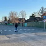 Жители Барнаула пожаловались на неосвещенный пешеходный переход у Старого моста