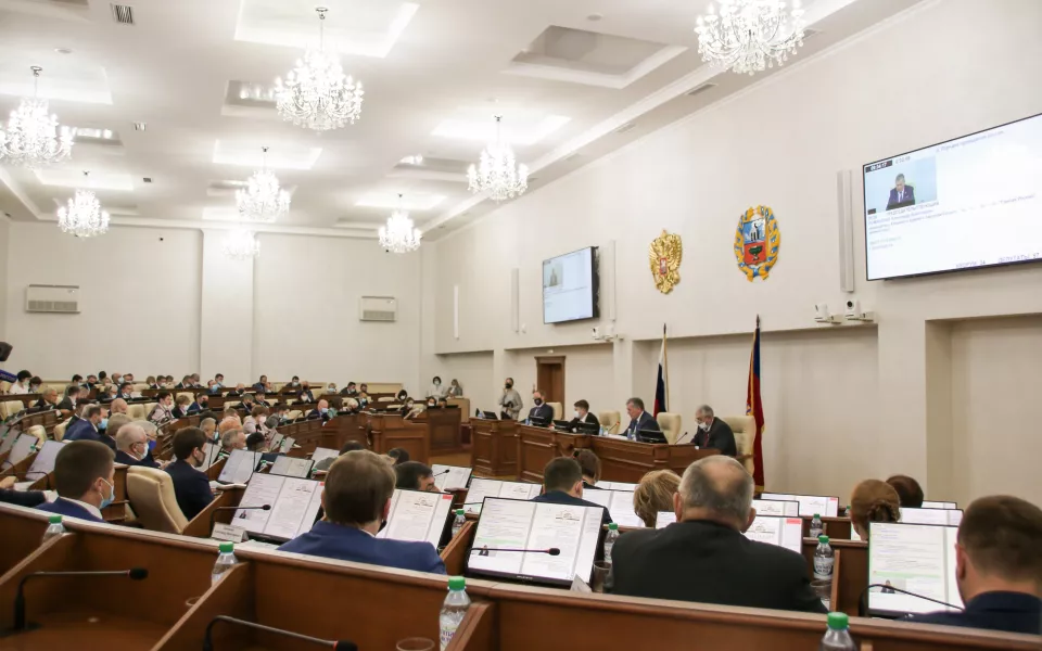 Главные итоги второй сессии нового созыва парламента Алтайского края