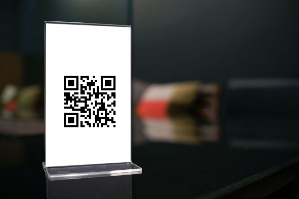 Минздрав раскритиковал выдачу QR-кодов неофициально переболевшим COVID