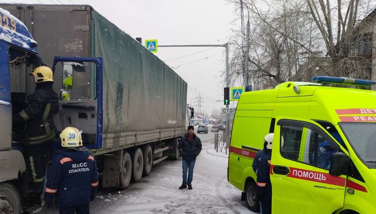 Водитель фуры умерший за рулем причина смерти