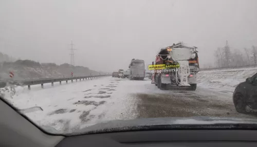 Массовая авария с автобусом произошла на выезде из Барнаула