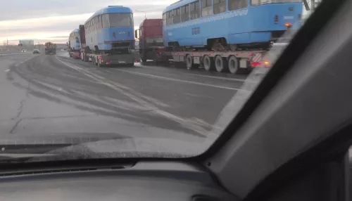 В Барнаул привезли еще одну партию собянинских трамваев