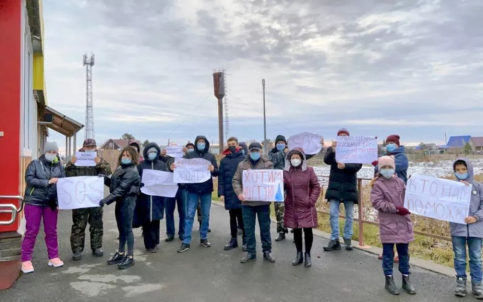 Многодетную мать оштрафовали после фотосессии в Сибирской долине
