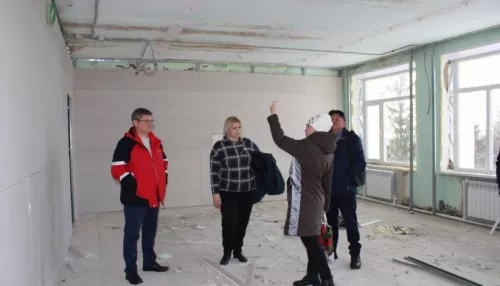 Единая Россия проконтролирует ремонт алтайской школы с плесенью