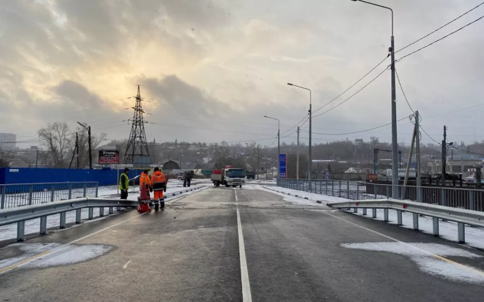 В Барнауле открыли движение по мосту на улице Челюскинцев