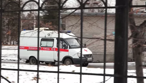 В Алтайском крае автомобиль такси сбил 17-летнего пешехода