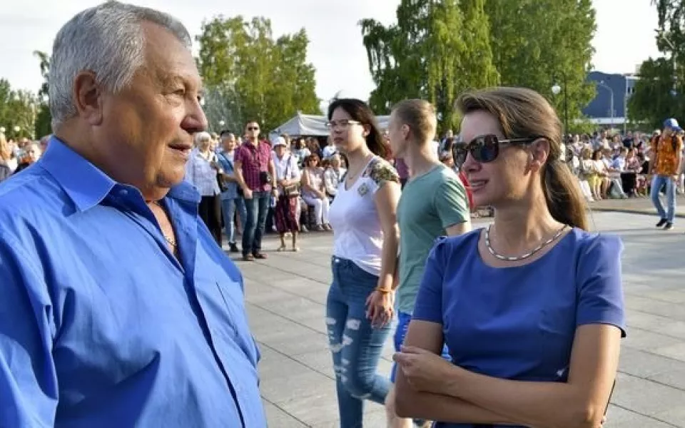 Алтайский писатель и министр пали жертвами обмана от гостя Шукшинских дней