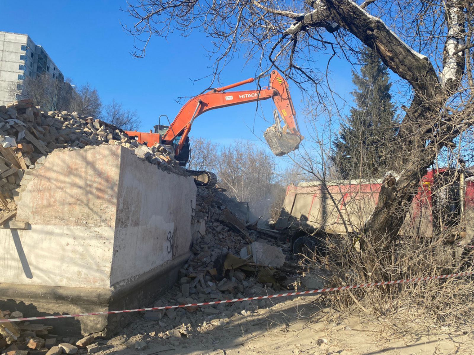 Правда ли, что на Кутузова в Барнауле начали сносить аварийные дома - Толк  19.11.2021