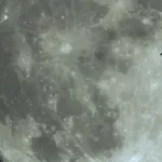 Барнаульский фотограф заснял МКС на фоне Полнолуния