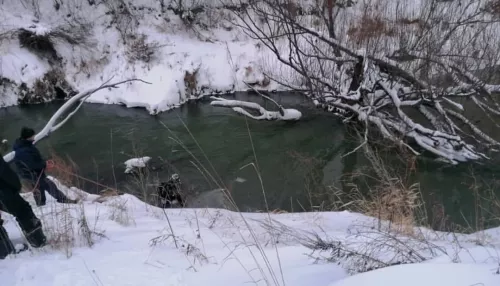 Тело упавшего с моста мужчины нашли в реке в Новоалтайске