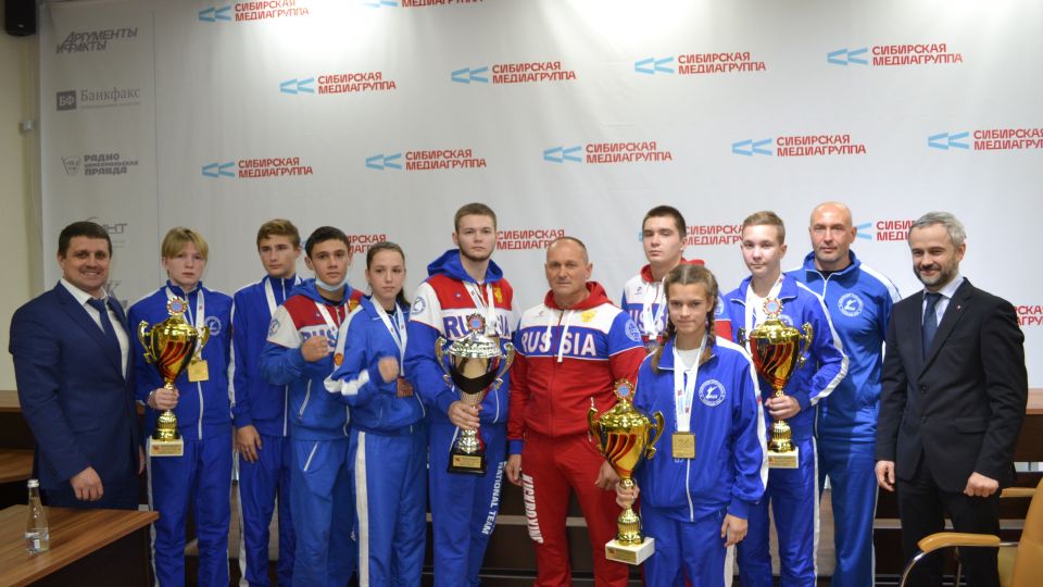 Алтайские кикбоксеры привезли с первенства Европы восемь медалей