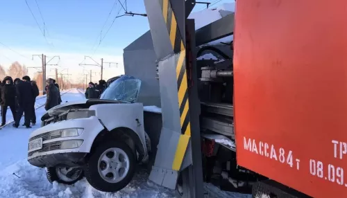 Алтайские власти пообещали помочь семьям погибших детей с организацией похорон