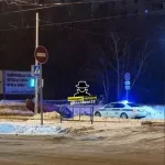В Барнауле легковой автомобиль перевернулся на крышу на перекрестке