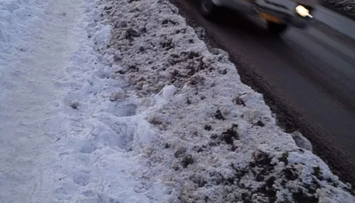 Барнаульцы пожаловались на исчезнувший тротуар по пути в школу