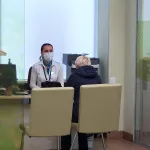 В Барнауле сотрудницы банка помогли пенсионерам не стать жертвами мошенников