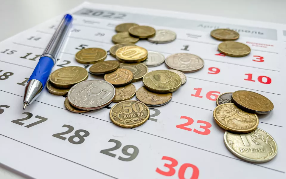 Врачи и механики: названы самые высокооплачиваемые вакансии декабря в Барнауле