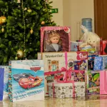 Что подарить детям на Новый год: выбираем подарки для самых близких
