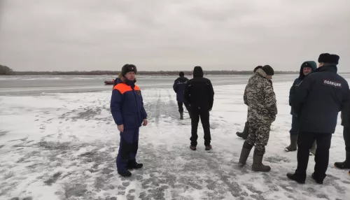 В Алтайском крае автомобиль провалился под лед Оби