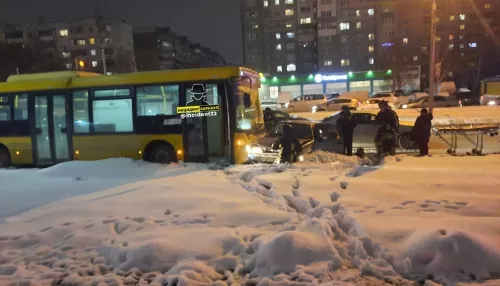 Серьезная авария с пассажирским автобусом произошла в Барнауле