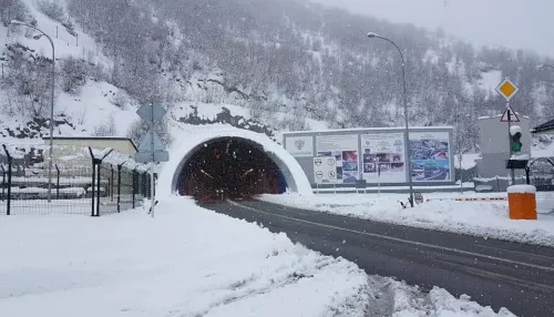Двое российских военных погибли из-за схода снежной лавины