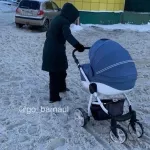 Жители Барнаула пожаловались на кашу на тротуарах