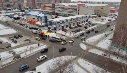 На смертельном перекрестке Барнаула произошло еще одно ДТП с маршруткой