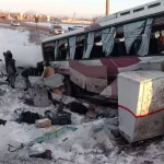 Водитель автобуса, попавшего под поезд на Алтае, неоднократно нарушал ПДД