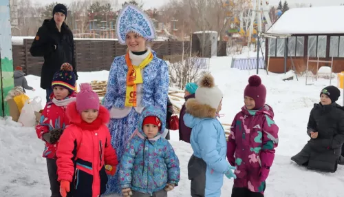 Жителей Барнаула поздравили с наступающим Новым годом