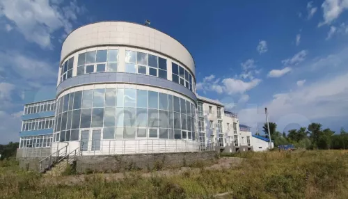 В Барнауле продают недостроенный дом отдыха на полуострове у Оби