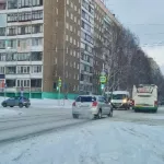 В Барнауле заработал светофор на перекрестке, где погибла школьница