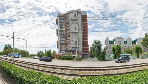 Землю со зданиями напротив дома быта в Барнауле выставили на торги