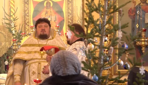 От звезды и до воды: как жители Барнаула отметили православное Рождество