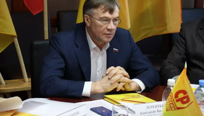 Депутат Терентьев помог алтайским фтизиатрам с получением повышенных спецвыплат