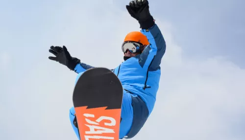 В Сочи сноубордист-фрирайдер погиб на глазах у зрителей