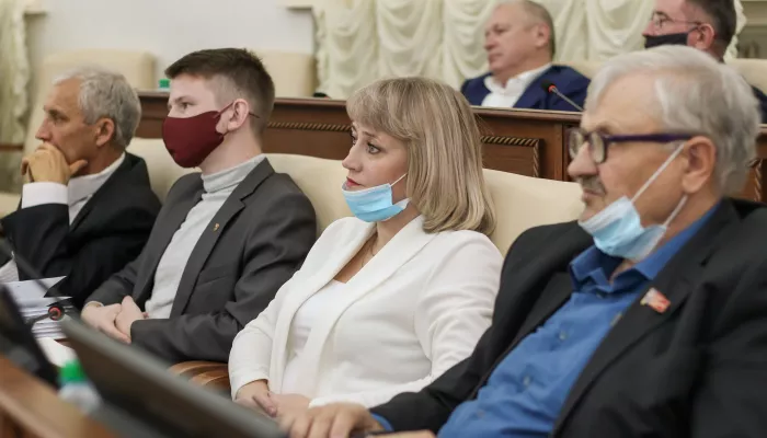 Помощницу депутата АКЗС Клюшниковой могут обвинять в хищении почти 3 млн рублей