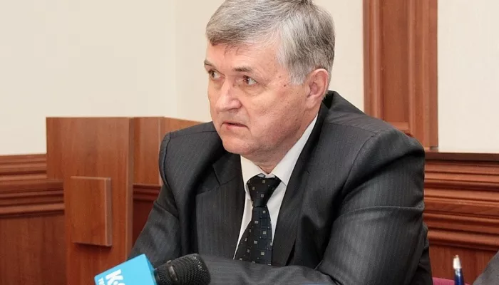 Главу алтайского Фонда капремонта Александра Пономарева отправили в отставку