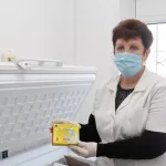 В Барнауле детской вакциной от коронавируса привили первых подростков