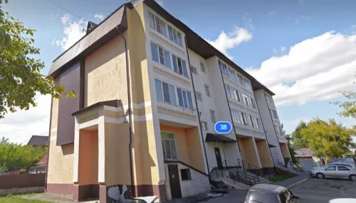В Барнауле арестовали гигантскую квартиру за коммунальный долг в 1,5 млн рублей
