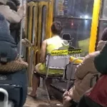 В Барнауле абсолютно голая женщина смутила пассажиров трамвая