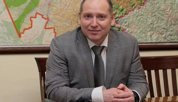 Новый начальник алтайского УФСБ встретился с губернатором Виктором Томенко