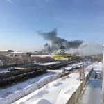 Крупный пожар произошел в производственном здании в Барнауле
